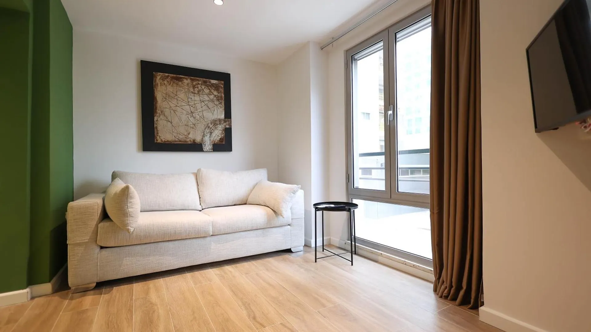 Apartment Grandstay Studios Durrës