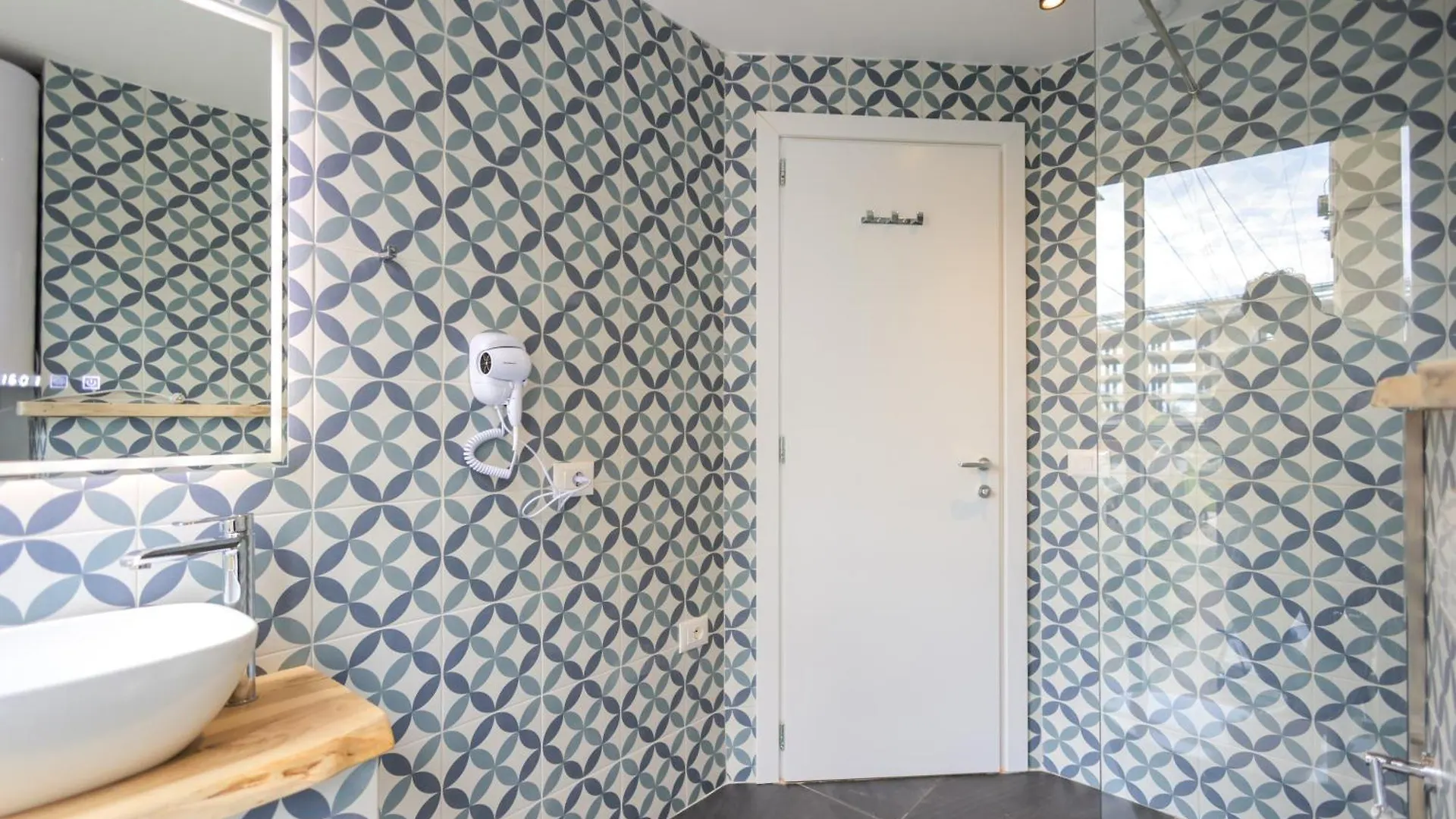Grandstay Studios Durrës