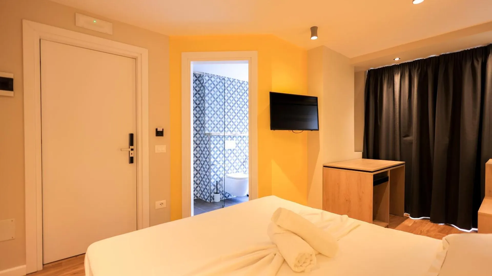 Grandstay Studios Durrës Appartement
