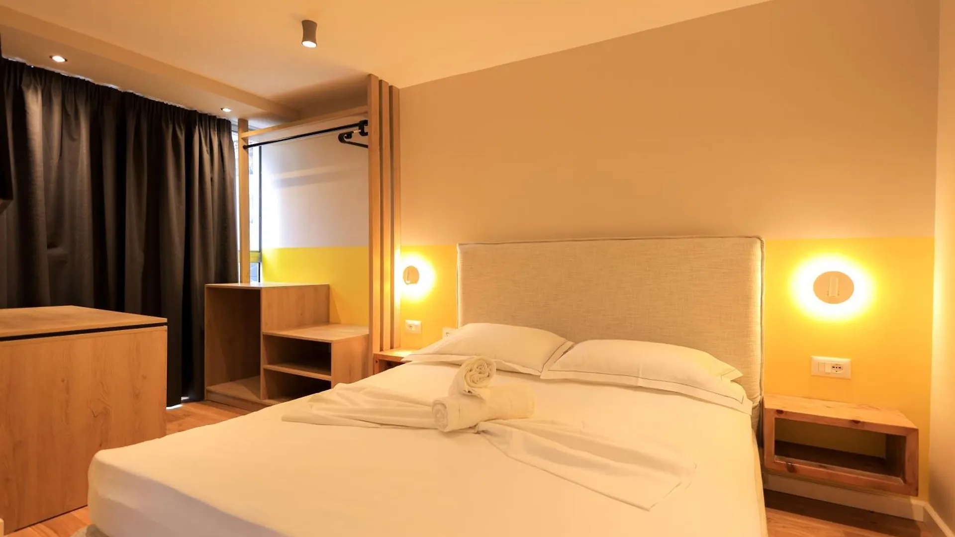 Apartment Grandstay Studios Durrës
