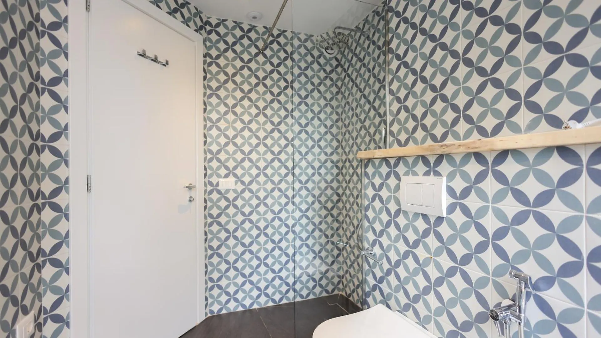Apartment Grandstay Studios Durrës Albanien