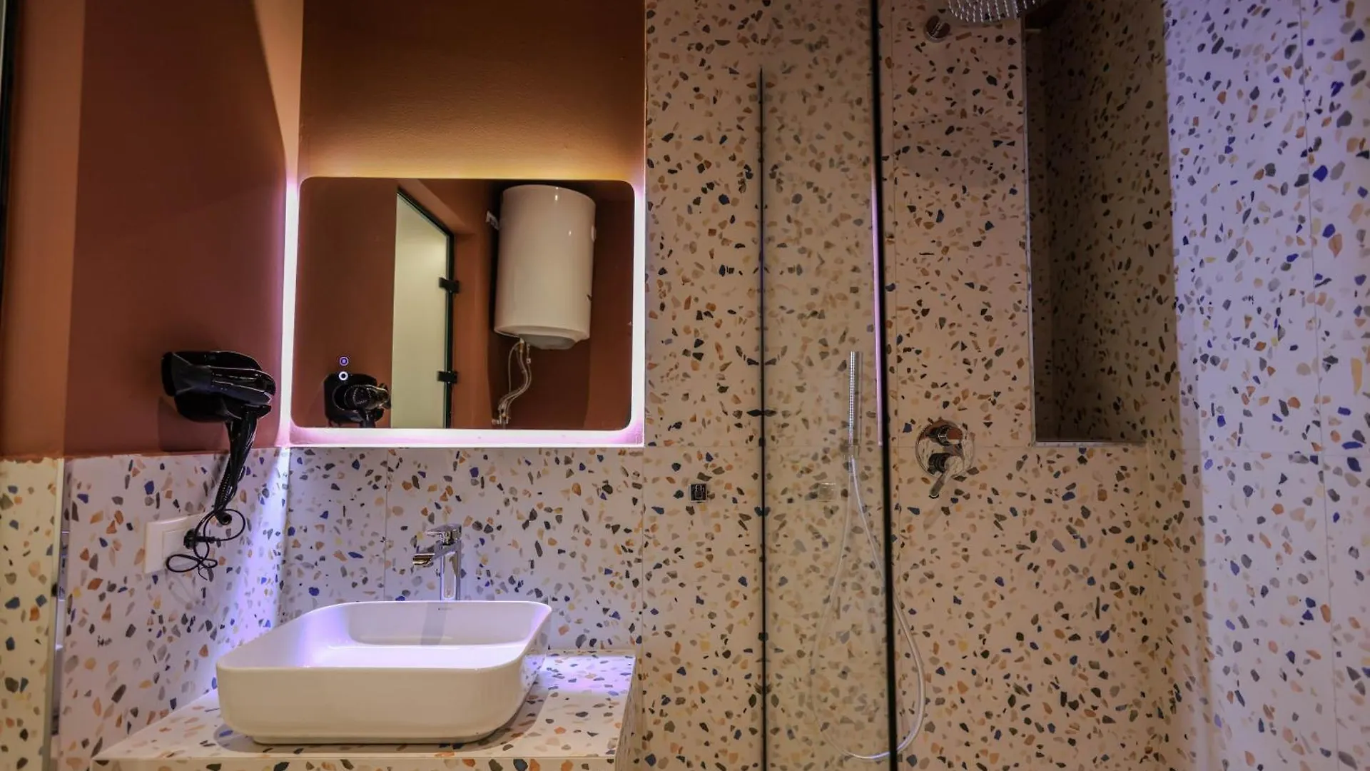 Apartment Grandstay Studios Durrës