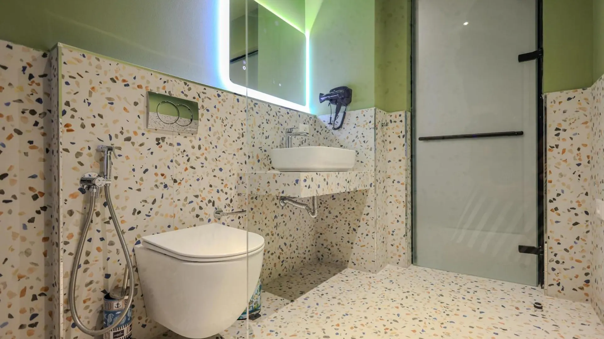 Grandstay Studios Durrës