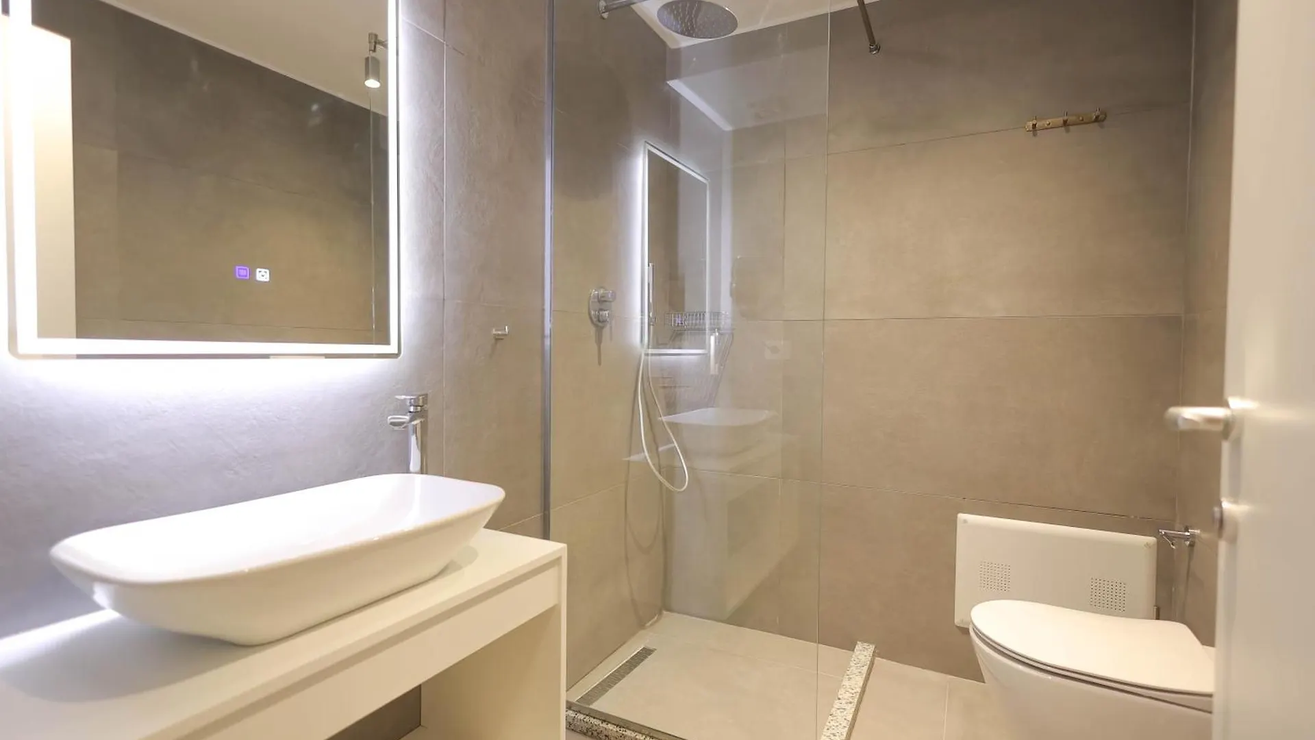 Grandstay Studios Durres 0*,  Albania